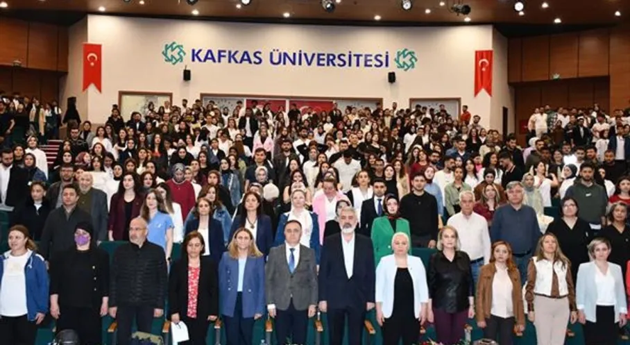 Kafkas Üniversitesi'nde Ebeler ve Hemşireler Günü Coşkusu!