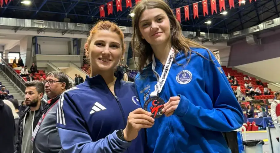 Kağıtspor’un Genç Taekwondocusu Türkiye İkincisi Oldu