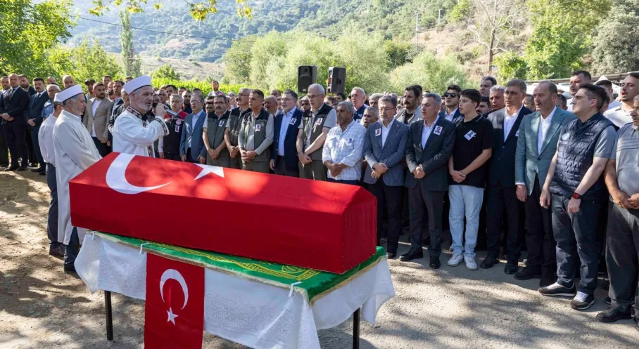Kahraman Orman İşçisi Ragıp Şahin, İzmir'de Son Yolculuğuna Uğurlandı!