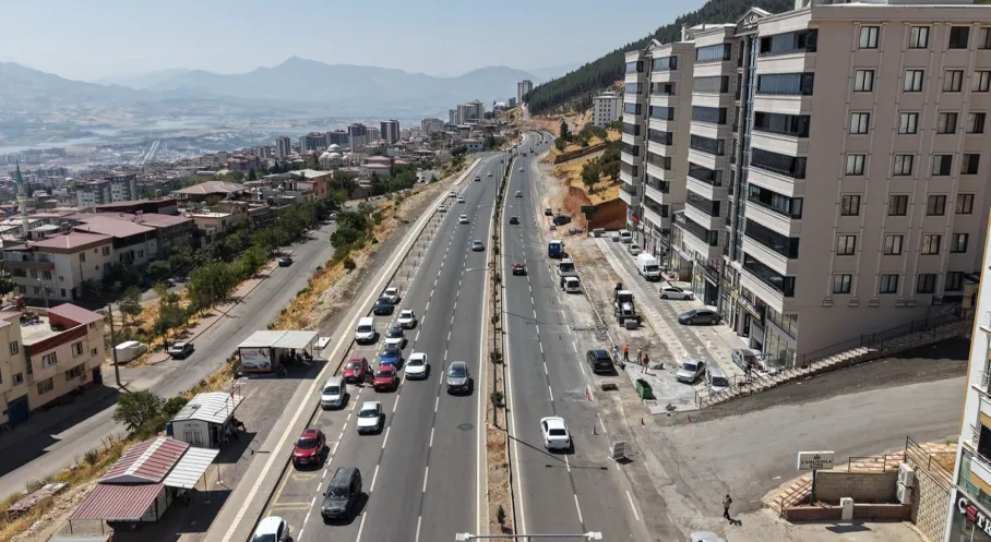 Kahramanmaraş Kuzey Çevre Yolu'nda Yaya Devrimi! Büyükşehir'den Güvenli ve Estetik Dokunuş