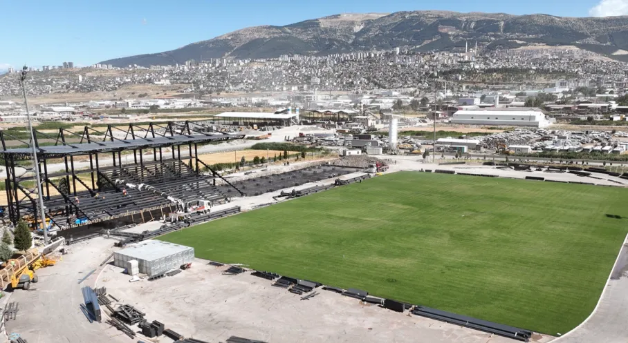 Kahramanmaraş'a Dev Yatırım: 4 Bin Kişilik Yeni Futbol Sahası Geliyor!