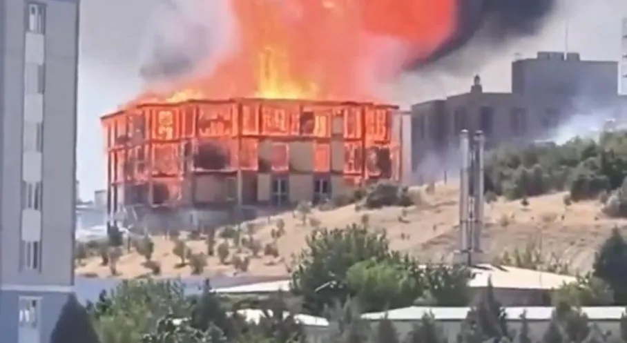 Kahramanmaraş'ta Orman Müdürlüğü Binasında Korkutan Yangın!