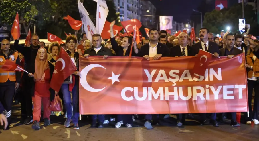 Karabağlar’da Cumhuriyet’in 103.yılı Coşkuyla Kutlandı