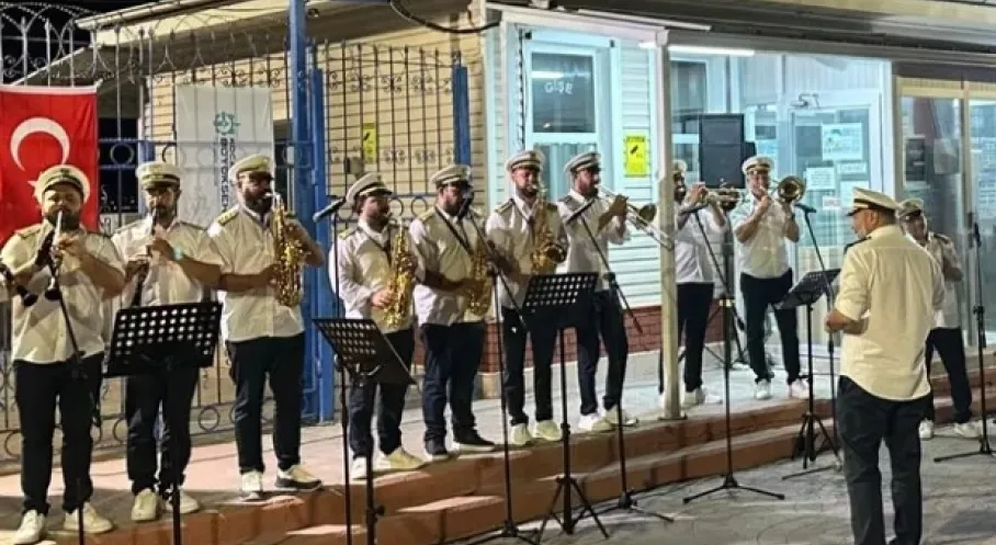 Karamürsel'de 30 Ağustos Zafer Coşkusu: Konserle Taçlandırıldı! | Son Dakika