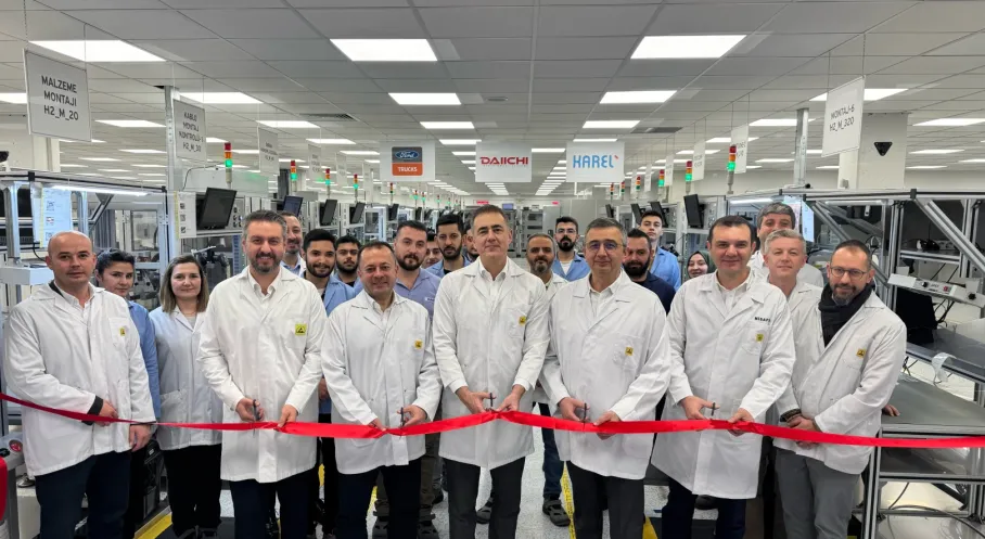 Karel'den Tarihi Başarı: Türkiye'nin İlk Yerli Android Multimedya Sistemi Ford Trucks F-MAX'te!