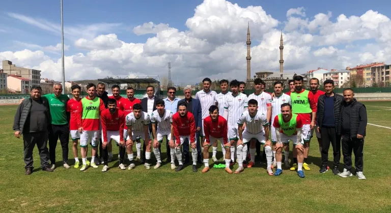 Kars 36 Spor, Gümüşhanespor Sahaya Çıkmayınca Hükmen Galip!