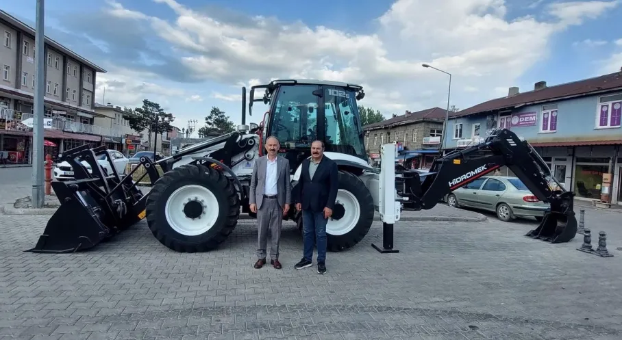 Kars Arpaçay'a Müjde! Vekil Çalkın'dan Belediyeye Dev Destek: Yeni İş Makinesi Hizmette!