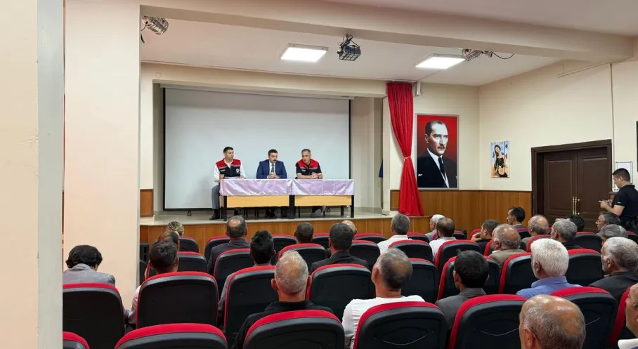 Kars Arpaçay'da Tarım Seferberliği: Muhtarlara Kritik Bilgilendirme!