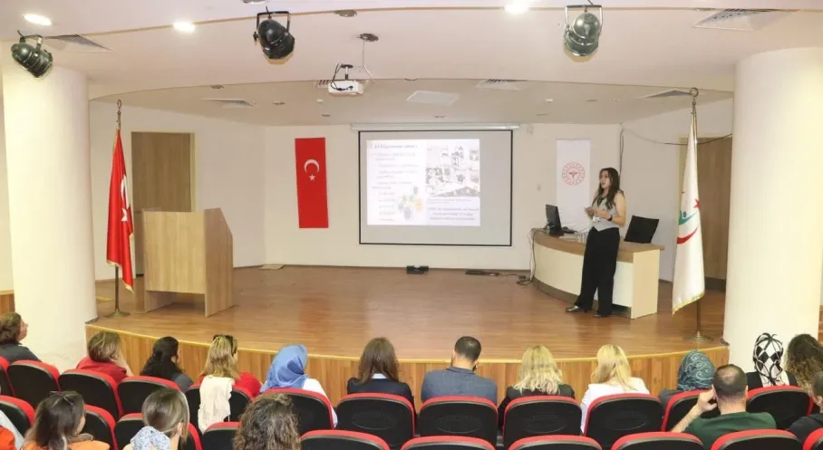 Kars Harakani Hastanesi'nde Hijyen Seferberliği! Sağlık Çalışanlarına Özel Eğitim