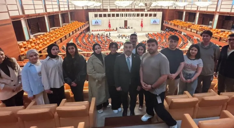 Kars Milletvekili Çalkın, Kafkas Üniversitesi Öğrencilerini TBMM'de Ağırladı: Dijital Gelecek Masada!