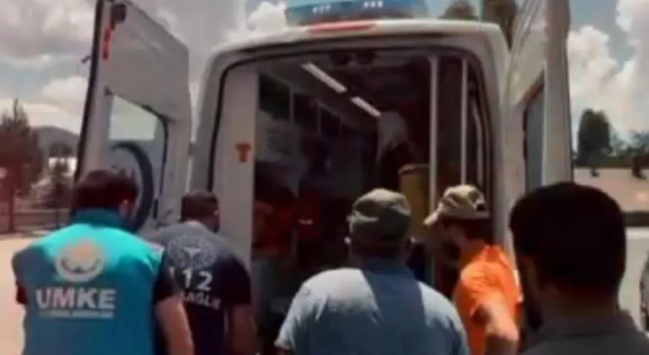 Kars Sarıkamış'ta Çiftçi Tarlada Yaralandı: 112 Acil'den Anında Müdahale!