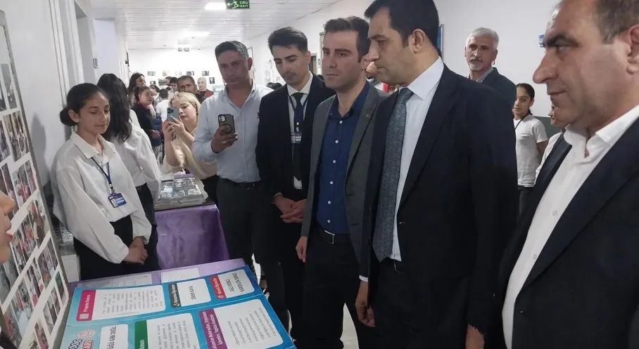 Kars Selim'de Bilim Şöleni: Kazım Karabekir YBO'da TÜBİTAK 4006 Fuarı Coşkusu!