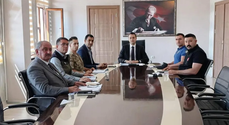 Kars Selim'de Hayvanseverler Bir Araya Geldi: Sokak Hayvanları İçin Acil Çözüm Arayışı!