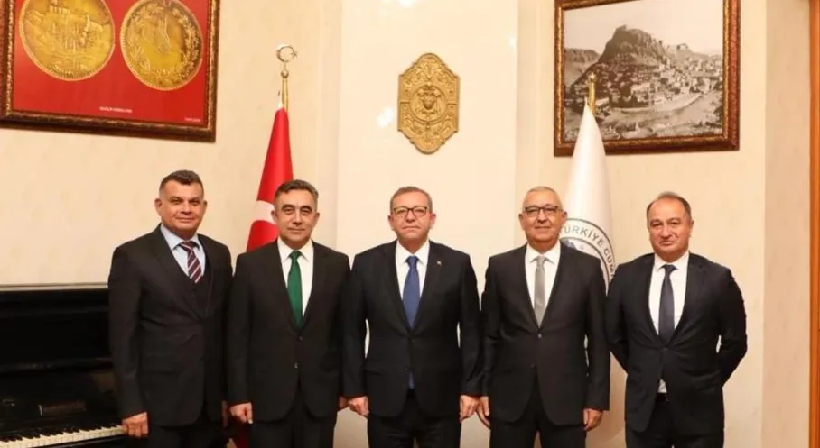 Kars Valisi Polat'tan Emniyet Teşkilatına Ziyaret: Güvenlik Masaya Yatırıldı!