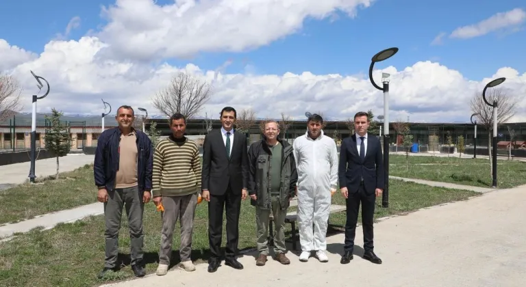 Kars Valisi Polat'tan Hayvanseverlere Müjde! Bakımevi İncelemesi Umut Verdi