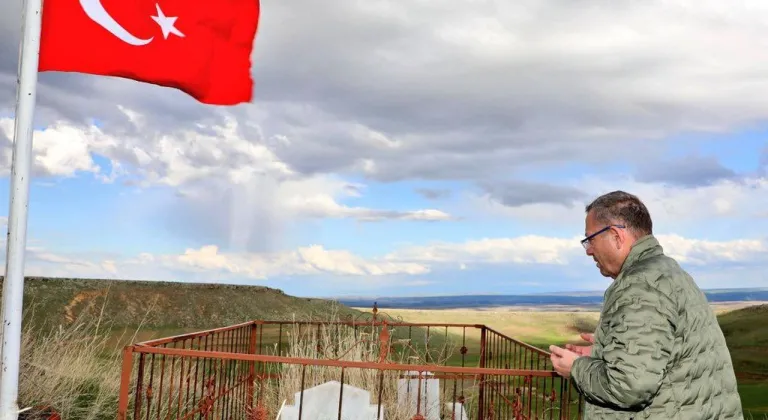Kars Valisi Polat'tan Şehit Gülizaroğlu Abdullah'a Vefa Ziyareti!