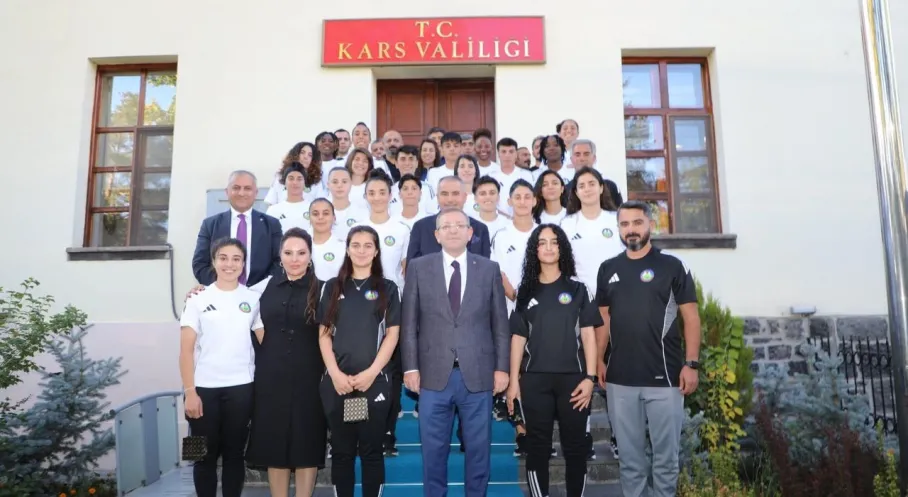 Kars Valisi Polat'tan Spora Tam Destek! Gençler Umut Dolu