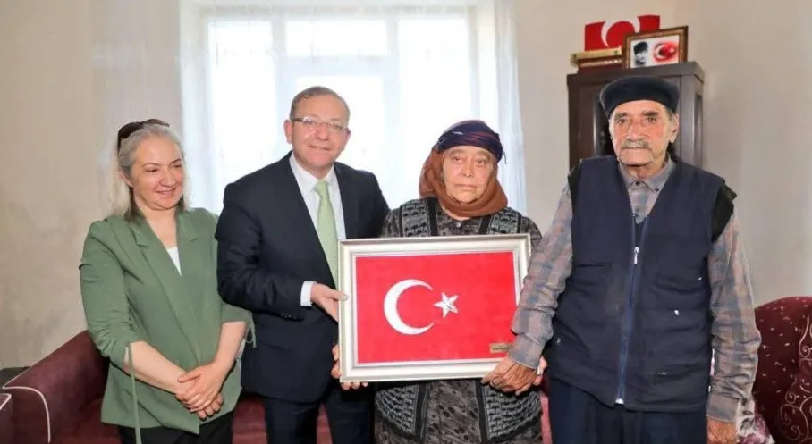 Kars Valisi'nden Şehit Ailesine Bayram Ziyareti: Vefa Örneği