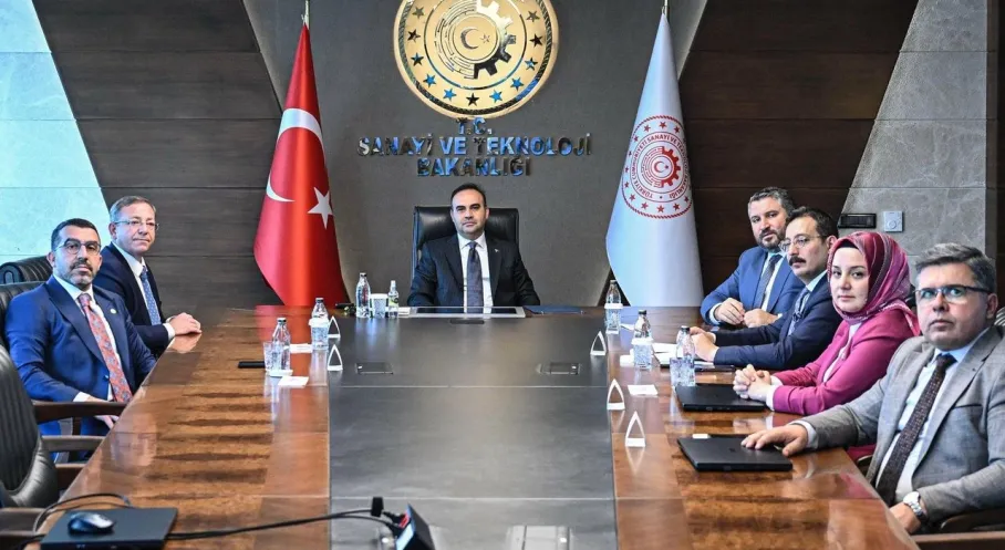 Kars'a Teknoloji Müjdesi! Bakan Kacır'dan Yatırım Sözü