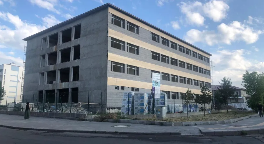 Kars'a TOBB'dan Eğitim Hamlesi: 24 Derslikli Okul Yükseliyor!
