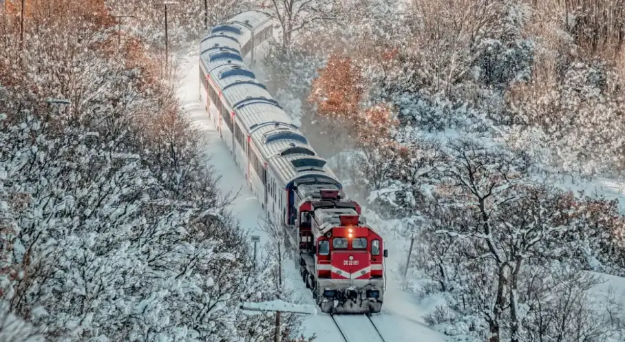 Kars’a uzanan turistik trenlerde yeni sezon tarifesi açıklandı