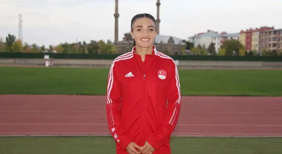 Kars'ın Gururu Tuğba Toptaş, Almanya'da Ay-Yıldızı Temsil Edecek!