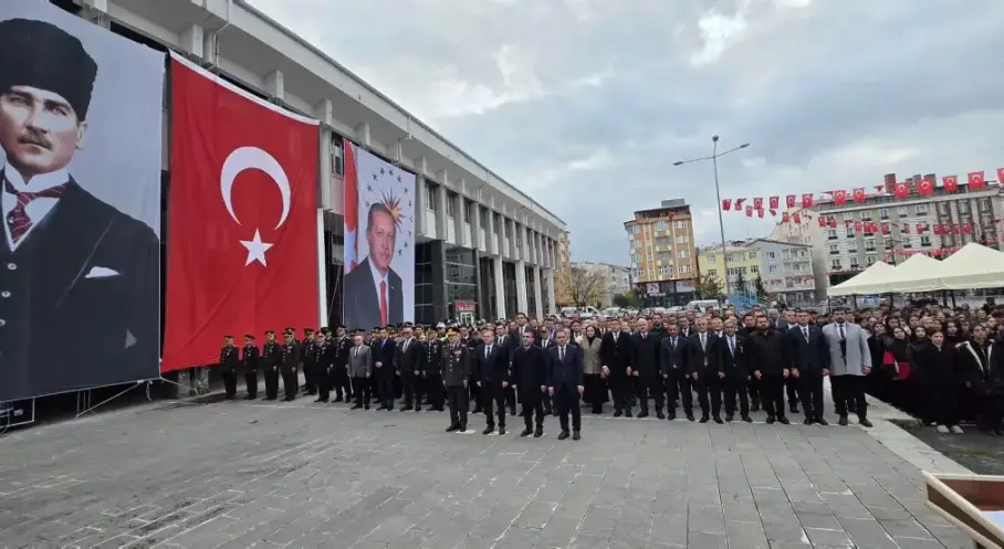 Kars’ın kurtuluşunun 106. yıl dönümü törenlerle kutlandı.