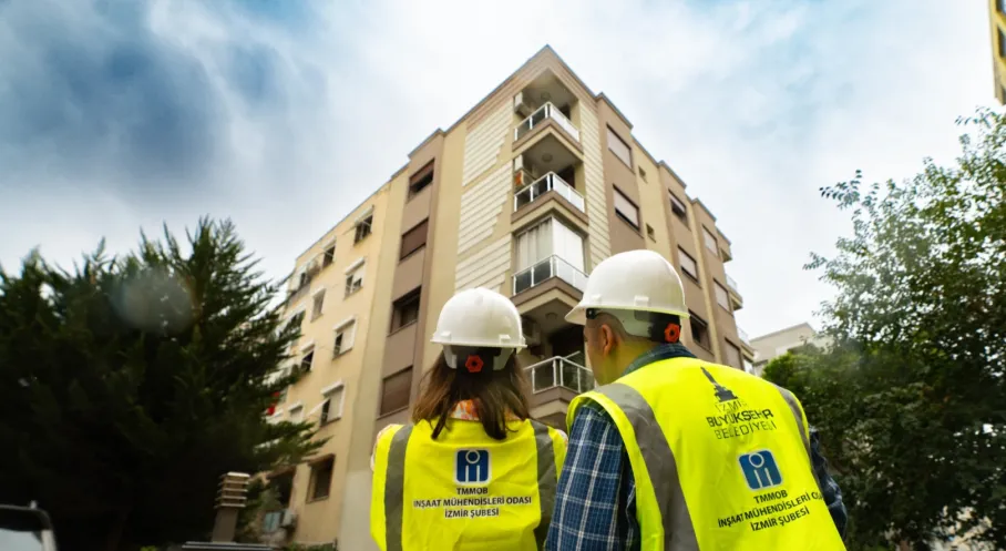 Karşıyaka'da Deprem Alarmı! Yapı Stokları İnceleniyor
