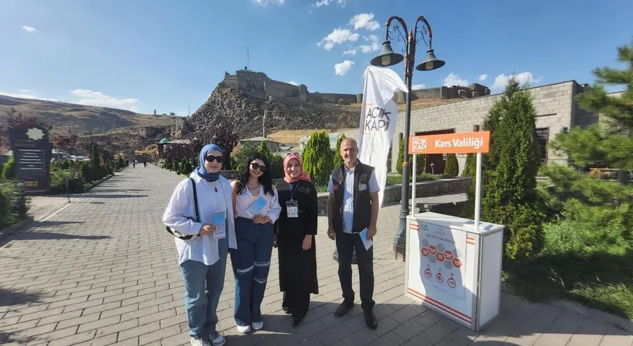 Kars'ta 'Açık Kapı'dan Kadın Şiddetine Karşı Farkındalık Hamlesi!