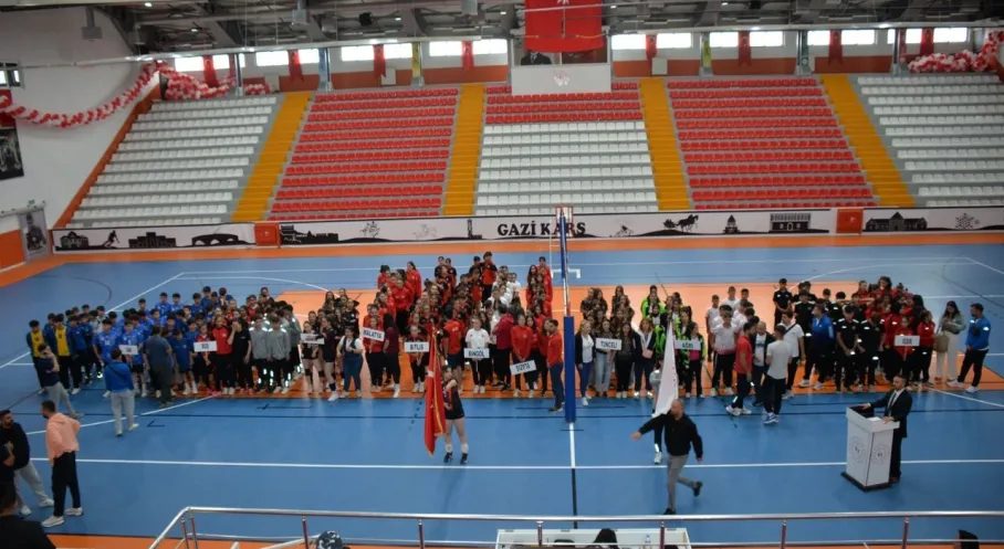 Kars'ta ANALİG Heyecanı Başladı! Bölgesel Grup Maçları Nefesleri Kesti