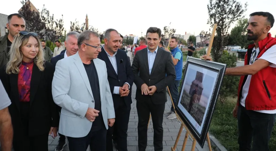 Kars'ta Ani'nin Fethi Kutlamaları: Tarihi Şehir Fotoğraflarla Anlatıldı!