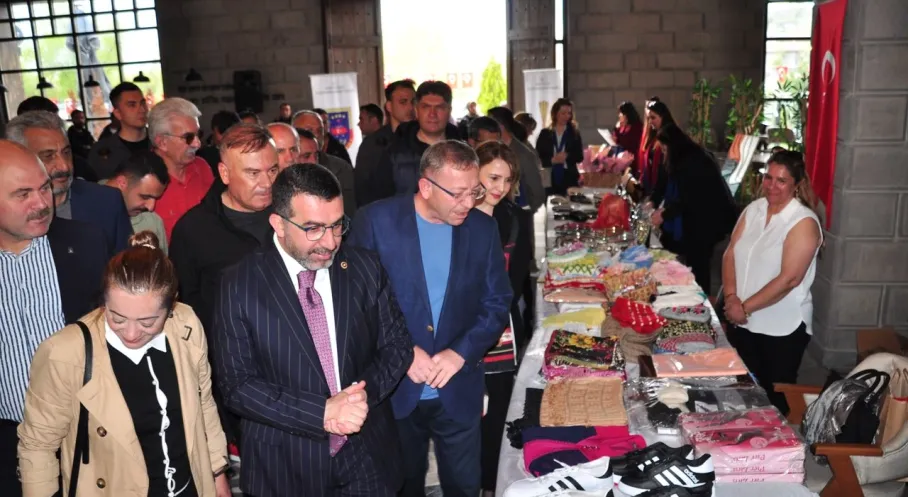 Kars'ta Anneler Günü Coşkusu: SMA Hastası Aleyna İçin Kermes Düzenlendi!