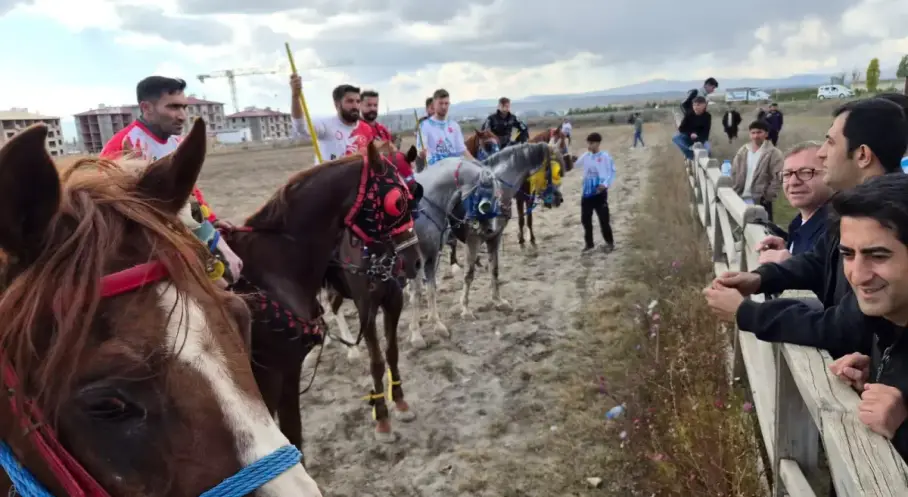 Kars’ta Ata Sporu cirit geleneği yaşatılıyor