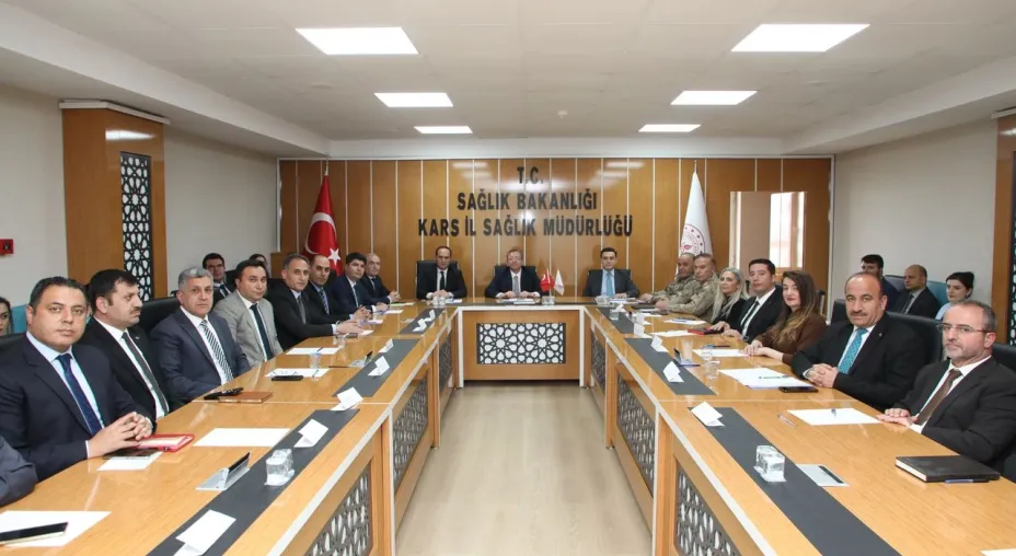 Kars'ta Bağımlılık Alarmı! Vali Polat'tan Sert Uyarı: Mücadele Tavizsiz Sürecek