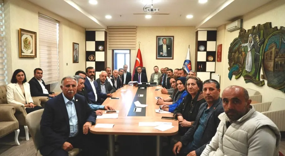 Kars'ta Başkan Senger'den Muhtarlara Müjde: Talepler Birlikte Çözülecek!