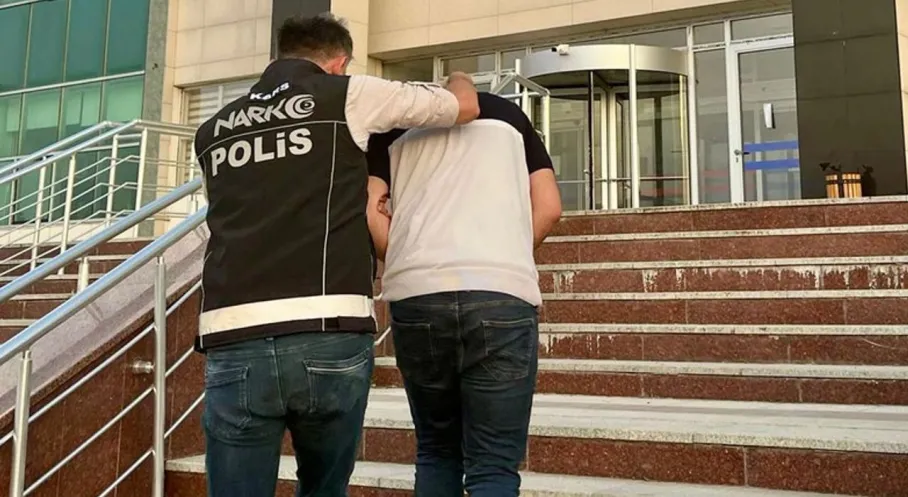 Kars'ta Büyük Operasyon: 8 Yıl Hapis Cezalı Şahıs Yakalandı!