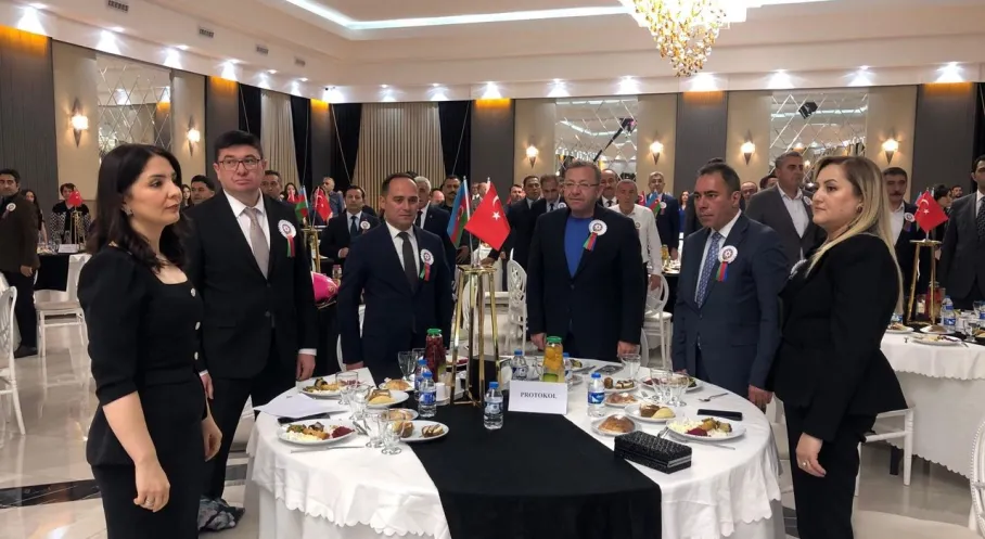 Kars'ta Coşkulu Azerbaycan Bağımsızlık Günü Kutlaması!