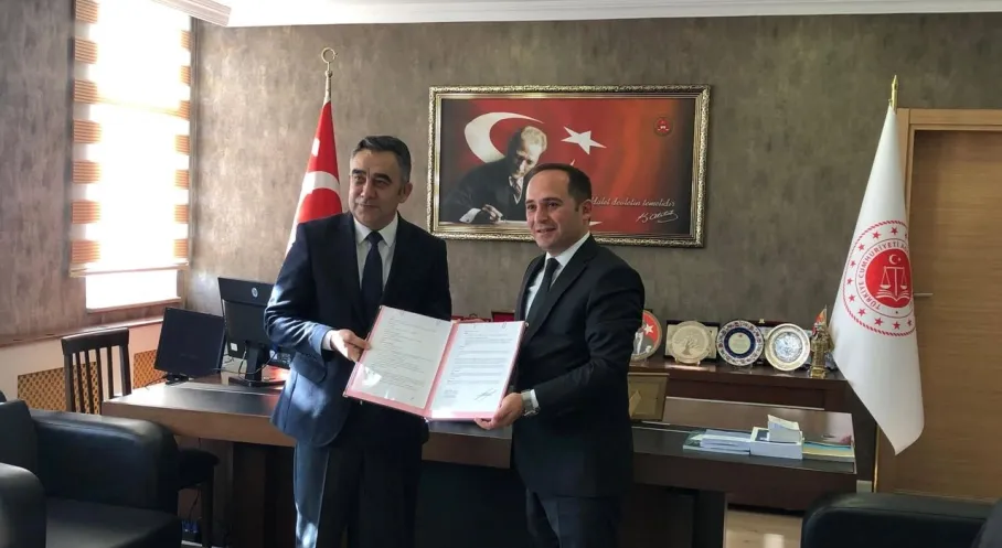 Kars'ta Denetimli Serbestlikte Yeni Dönem: Parmak İziyle Takip Başlıyor!