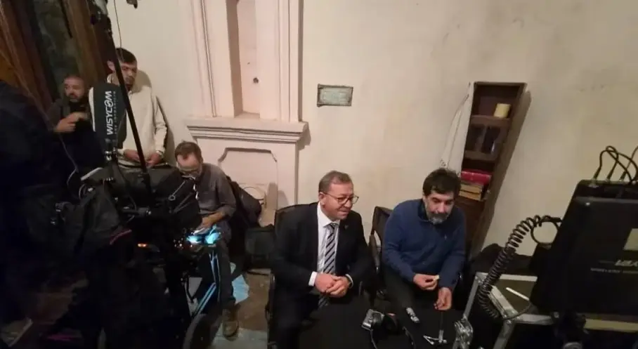 Kars’ta devam eden film çekimlerine valilikten ziyaret