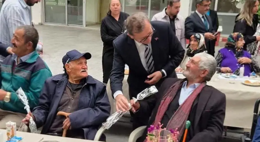 Kars’ta Dünya Yaşlılar Günü buluşması