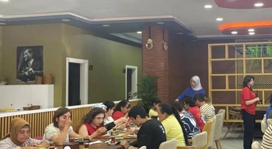 Kars'ta Engelsiz Yaşam Merkezi'nde Çikolata Günü Coşkusu!
