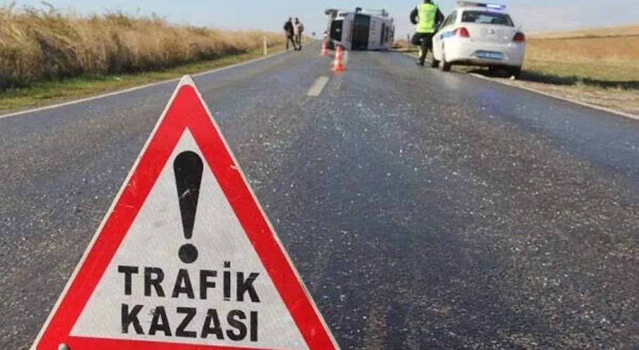 Kars'ta Feci Kaza! Kamyon Otomobille Çarpıştı: 1 Ölü!