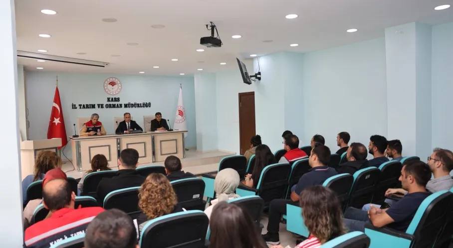 Kars'ta Hayvan Hastalıklarına Savaş Açıldı! Tarım Müdürlüğü'nden Kritik Hamle