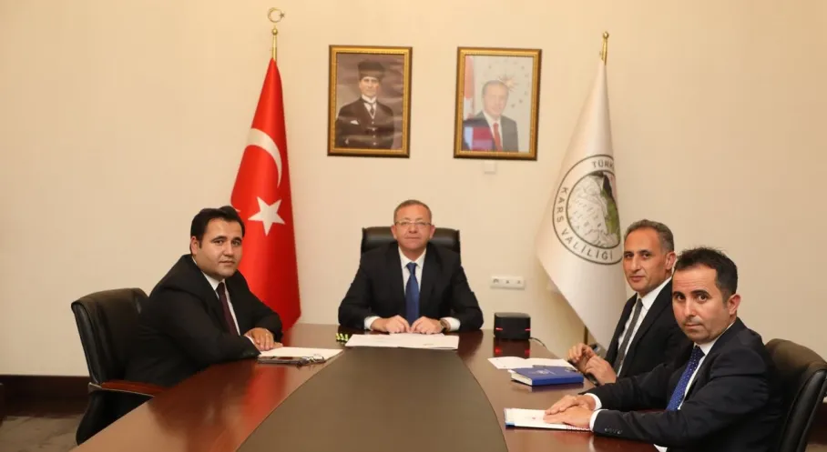 Kars'ta Hayvansever Validen Kritik Hamle: Hayvanları Koruma Kanunu Masaya Yatırıldı!