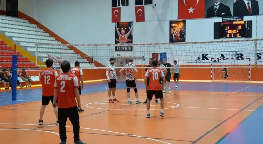 Kars'ta Kamu Spor Oyunları Voleybol Turnuvası Başladı!