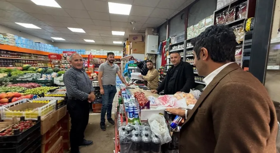 Kars'ta Kaymakam Aslantatar'dan Bayram Öncesi Esnaf Ziyareti: Halkın Yüzü Güldü!