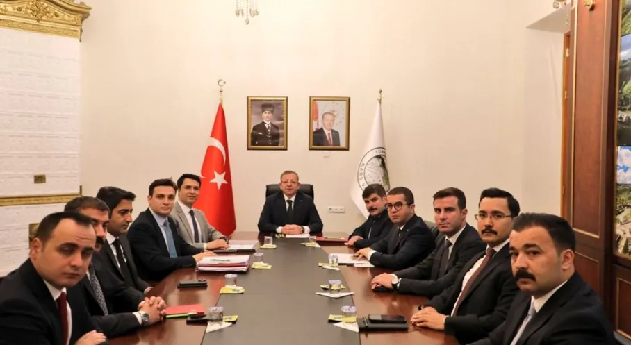 Kars'ta Kaymakamlar Bir Araya Geldi: Vali Polat'tan Önemli Açıklamalar!