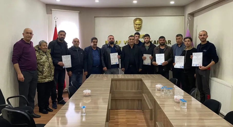 Kars'ta Meslek Belgesi Seferberliği: 16 Branşta Belgeler Sahiplerini Buldu!