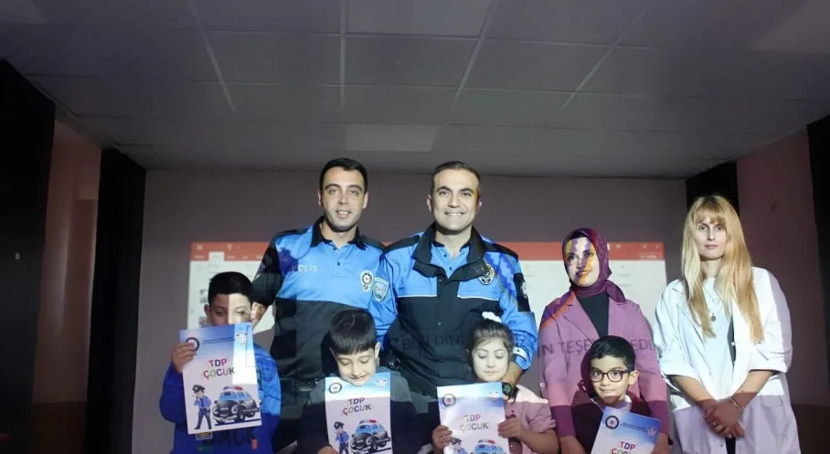 Kars'ta Öğrencilere Polislik Mesleği Tanıtıldı! İşte Detaylar