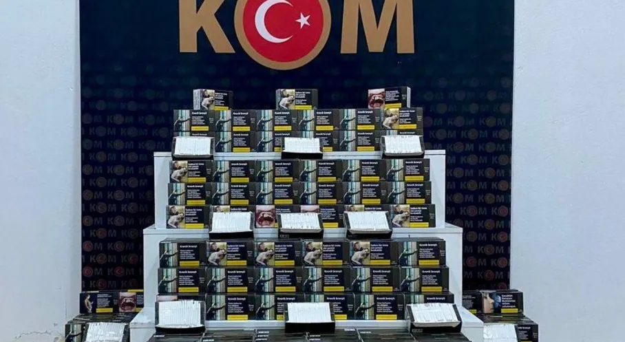 Kars'ta Otobüs Bagajında Dev Kaçakçılık Operasyonu: 100 Bin Makaron Ele Geçirildi!